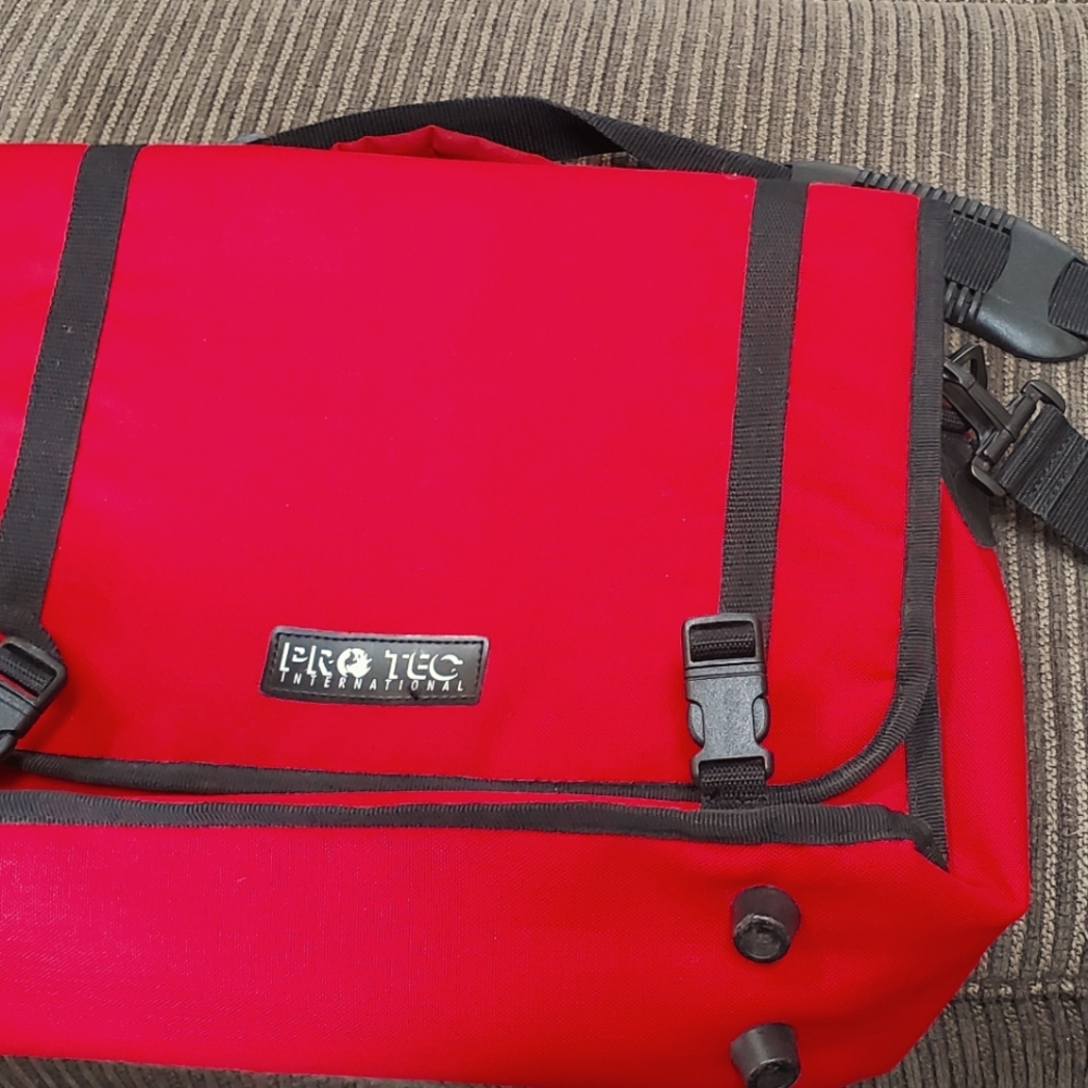 PRO TECH INTERNATIONAL clarinet carrying bag for clarinet cases